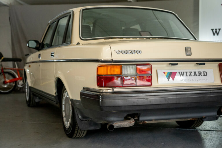 Volvo Cream 71